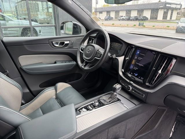 Used 2021 Volvo XC60 T5 R-Design w/ Protection Package Premier image 13