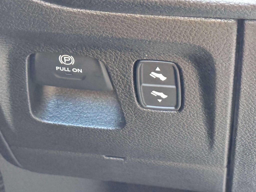Used 2019 RAM 1500 Big Horn AWD/4WD image 21