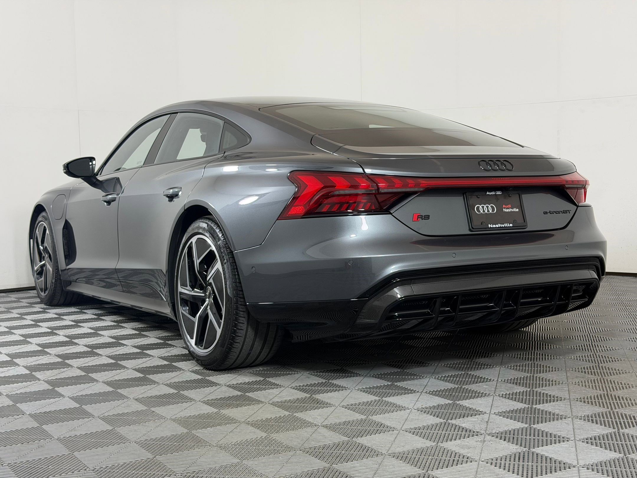 Used 2024 Audi RS e-tron GT w/ Carbon Performance Package AWD/4WD image 3