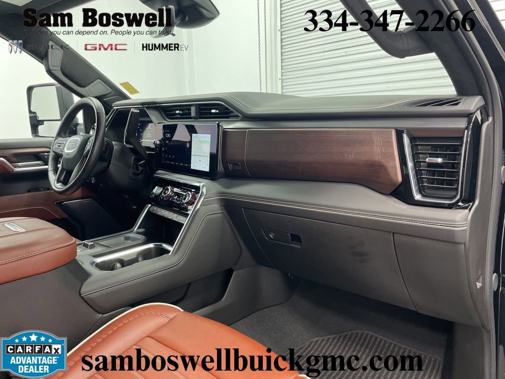 Used 2024 GMC Sierra 3500 Denali Ultimate AWD/4WD image 32