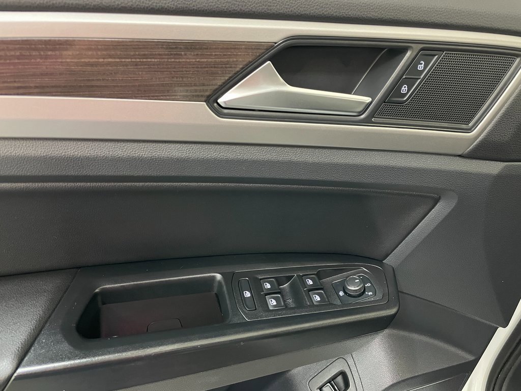 Used 2020 Volkswagen Atlas SE w/ Towing Package image 23