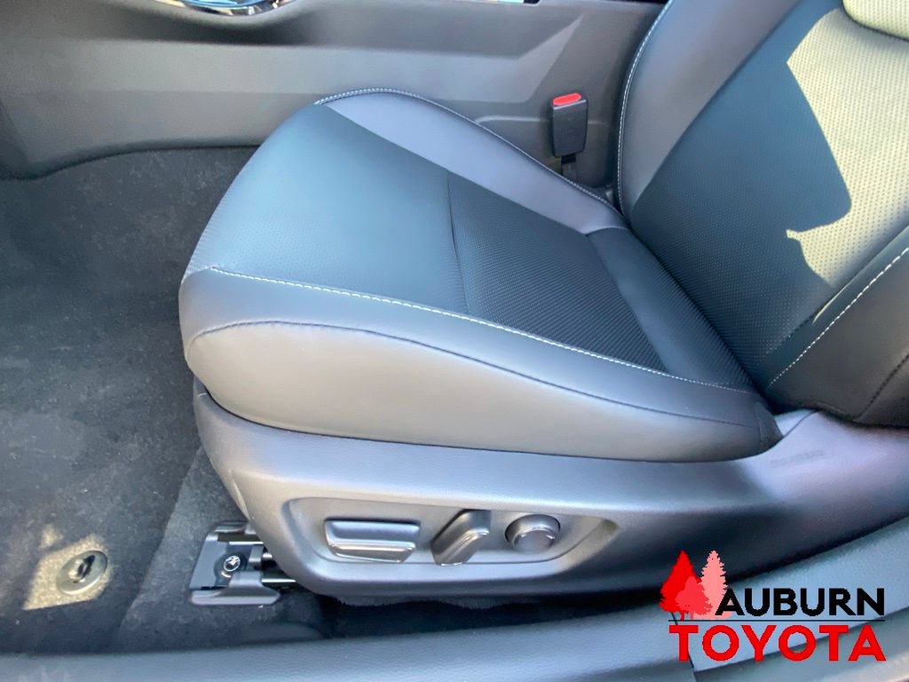 New 2027 Toyota Prius XLE FWD image 29