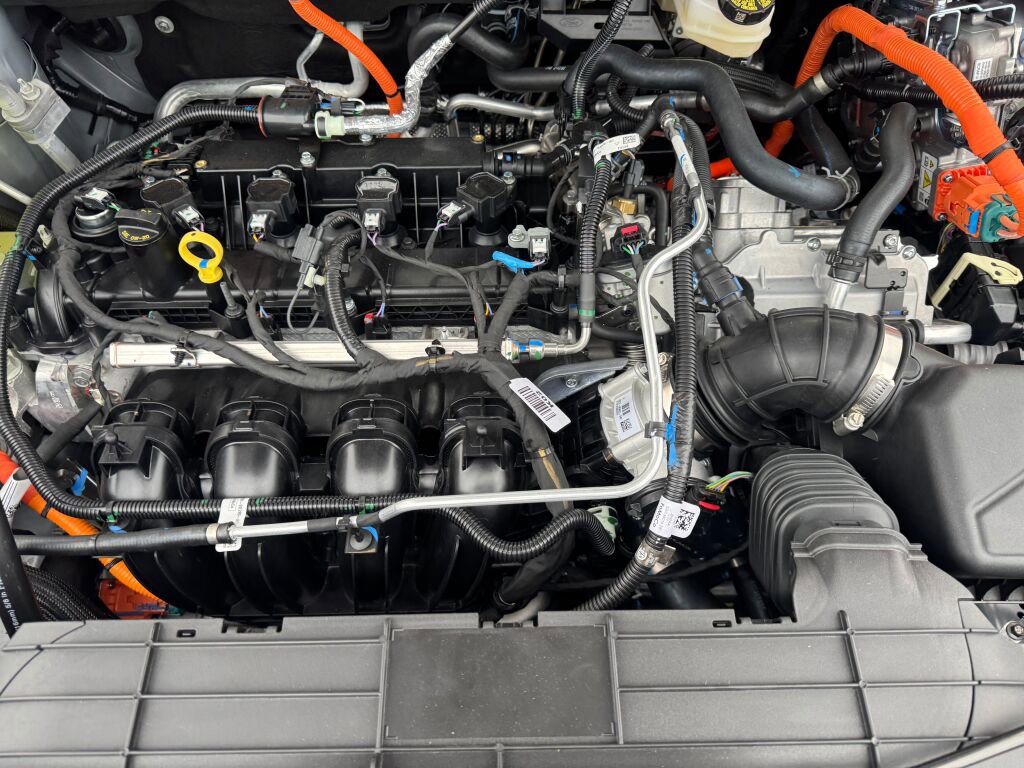 New 2025 Ford Maverick XL image 22