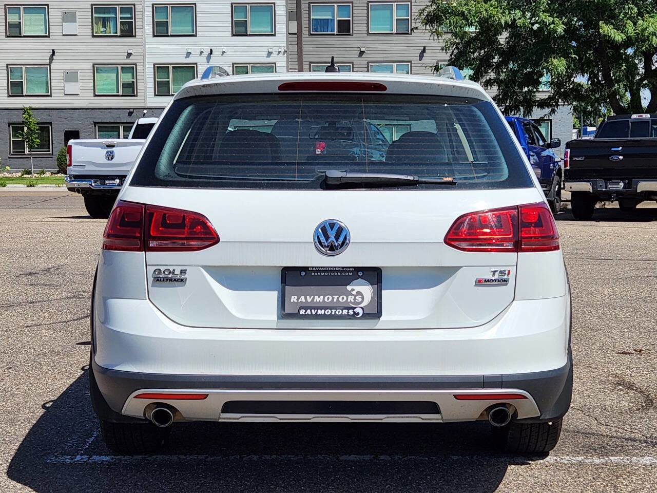 Used 2017 Volkswagen Golf Alltrack SE image 8