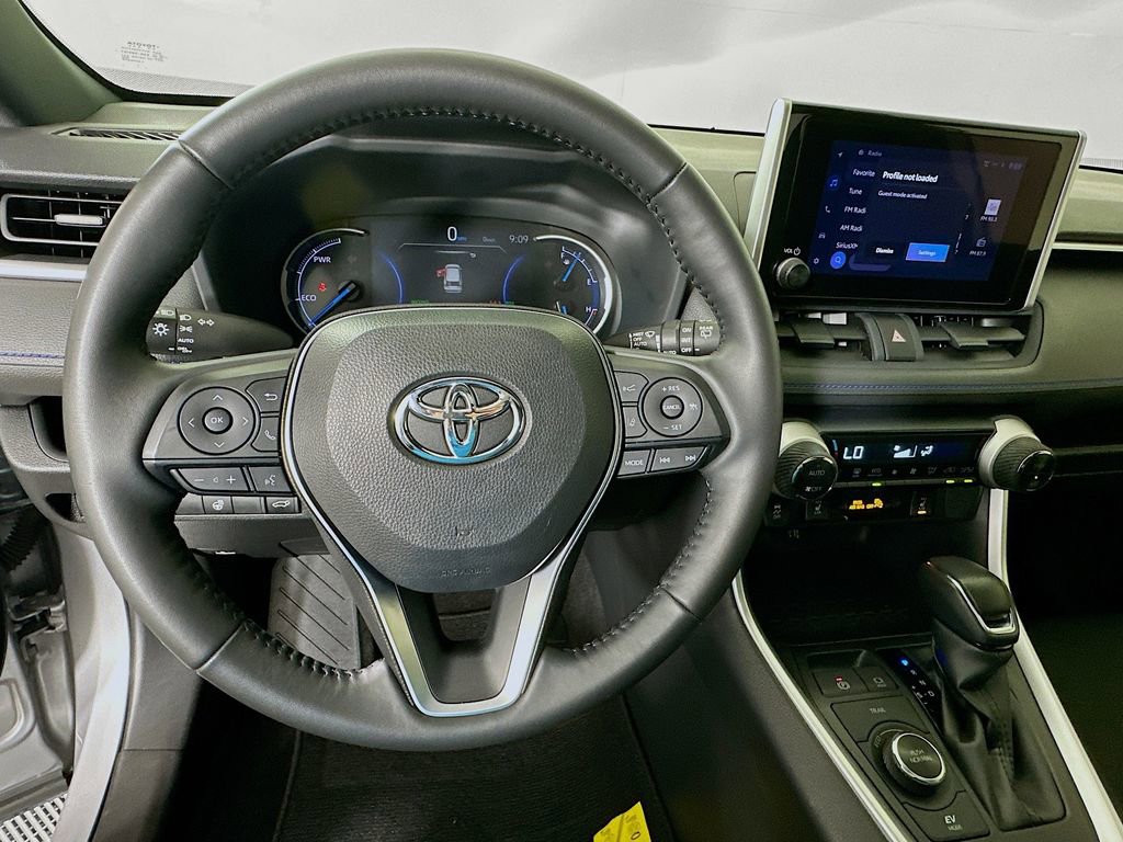 Used 2023 Toyota RAV4 SE w/ Convenience Package image 11