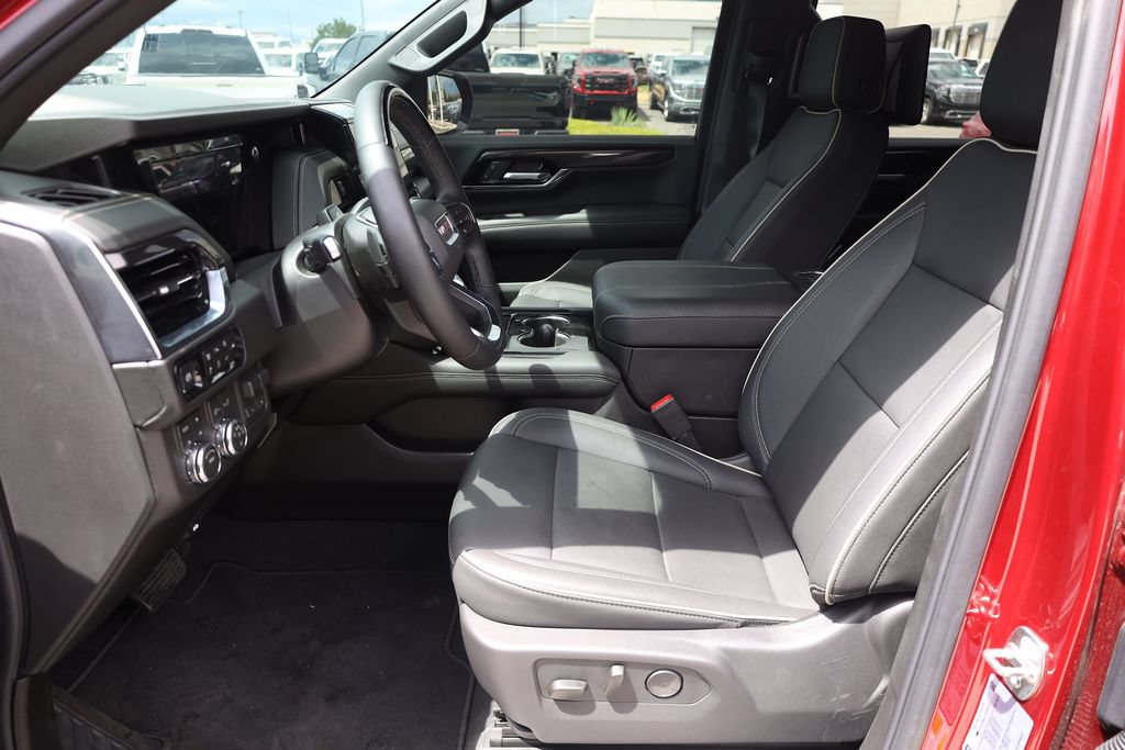 Used 2026 GMC Yukon Elevation w/ Elevation Premium Package AWD/4WD image 10