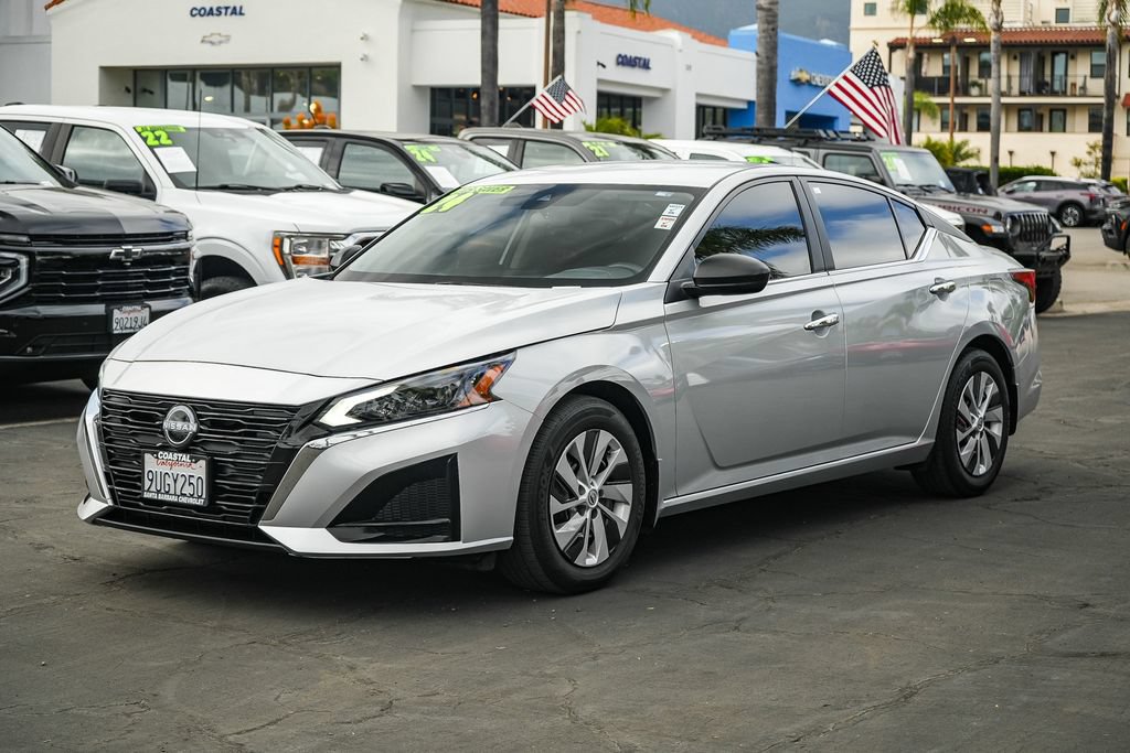 Used 2024 Nissan Altima 2.5 S FWD image 2