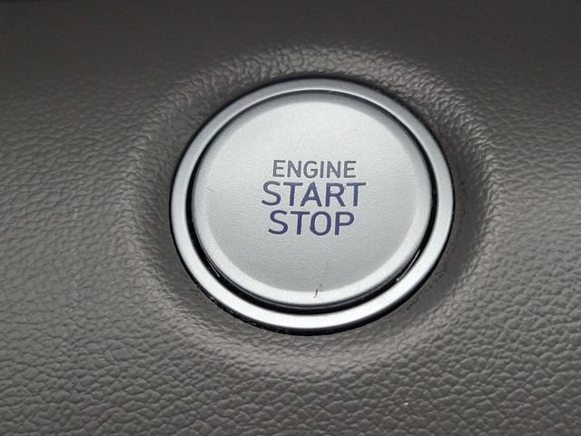 Used 2021 Hyundai Elantra SEL FWD image 12