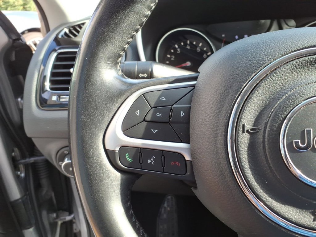 Used 2019 Jeep Compass Latitude AWD/4WD image 18