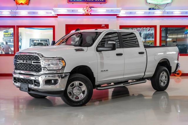 Used 2024 RAM 2500 Big Horn w/ Bed Utility Group image 2