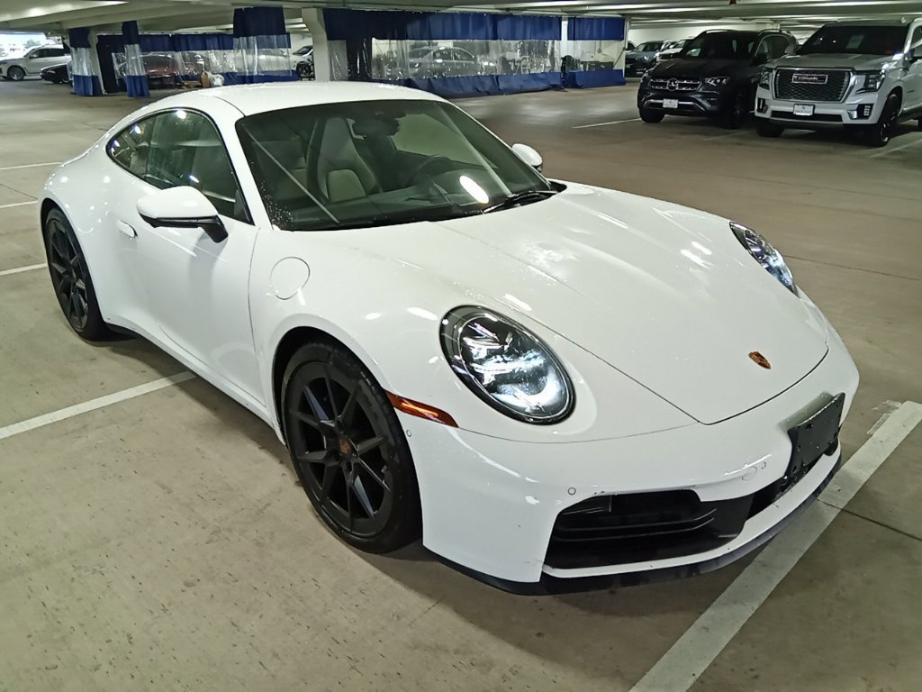 Used 2025 Porsche 911 Carrera RWD image 4