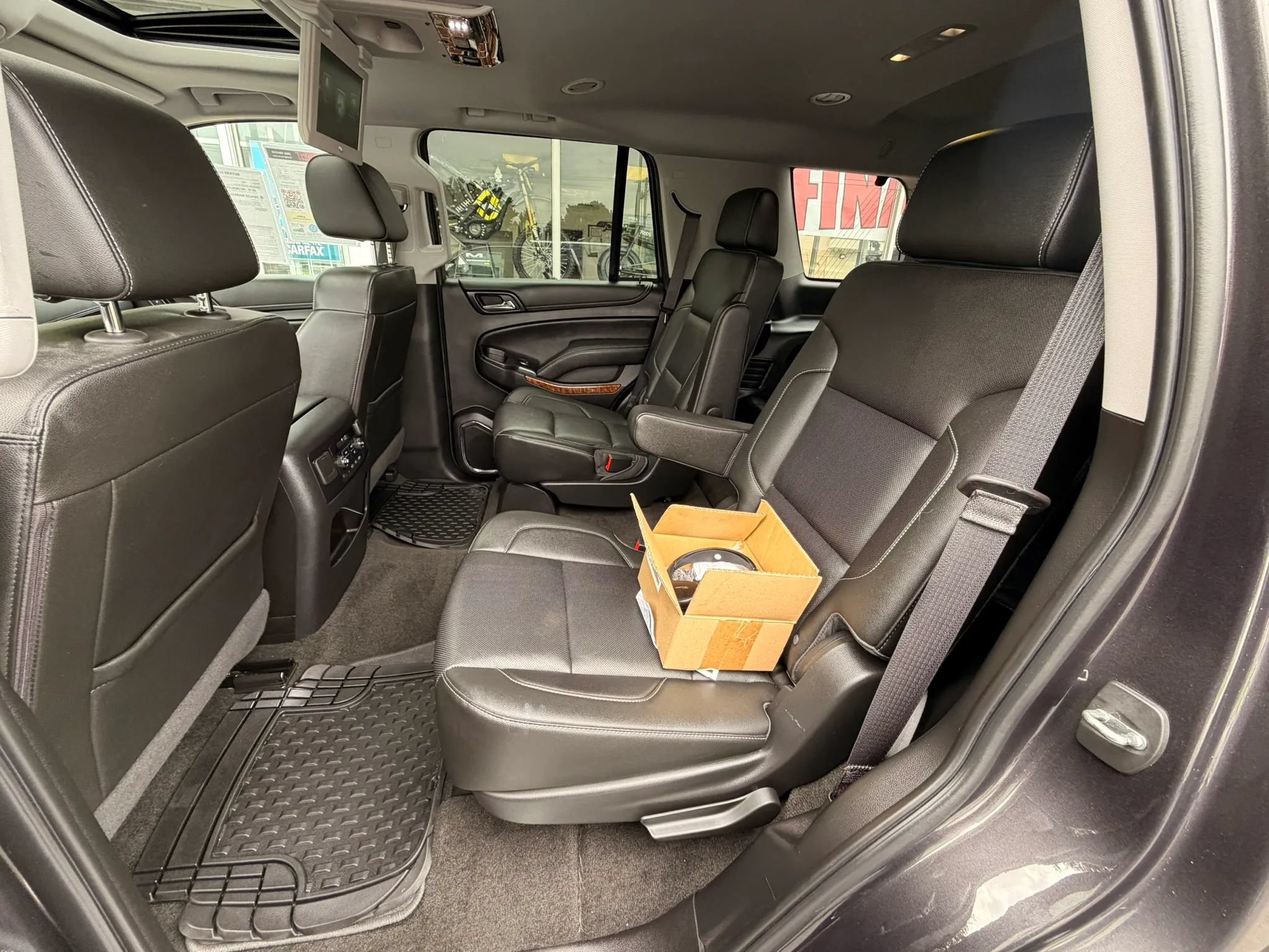 Used 2018 Chevrolet Tahoe Premier AWD/4WD image 13