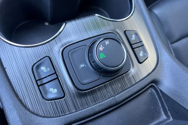 Used 2023 GMC Acadia SLT image 40