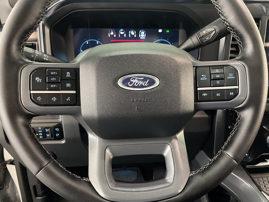 Used 2025 Ford F250 Lariat w/ Lariat Ultimate Package AWD/4WD image 6