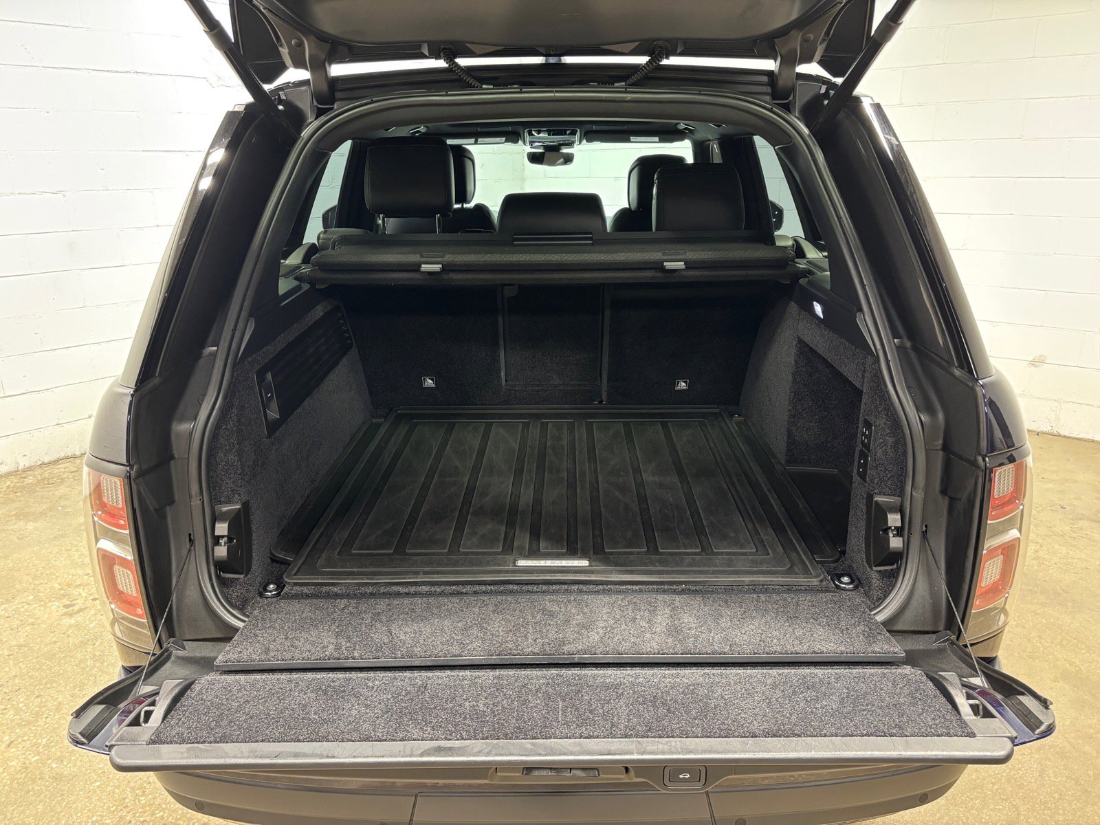 Used 2021 Land Rover Range Rover Westminster Edition image 44