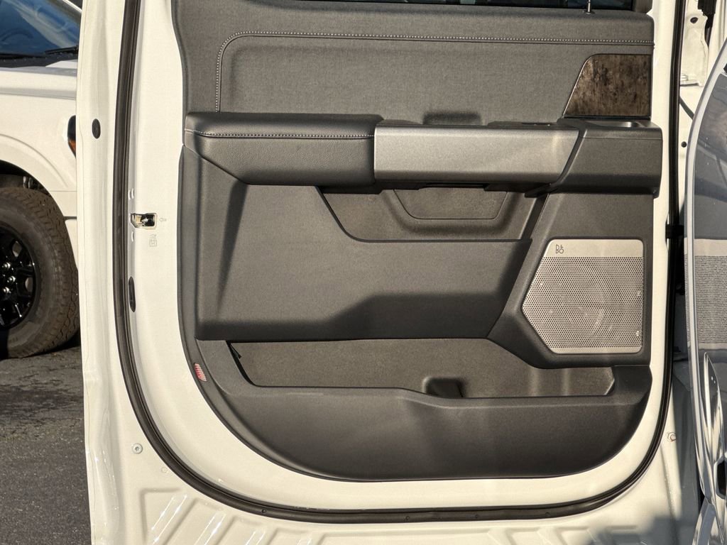 New 2025 Ford F250 Lariat w/ Lariat Ultimate Package image 21