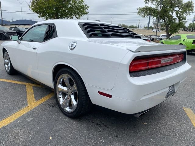 Used 2013 Dodge Challenger R/T RWD image 3