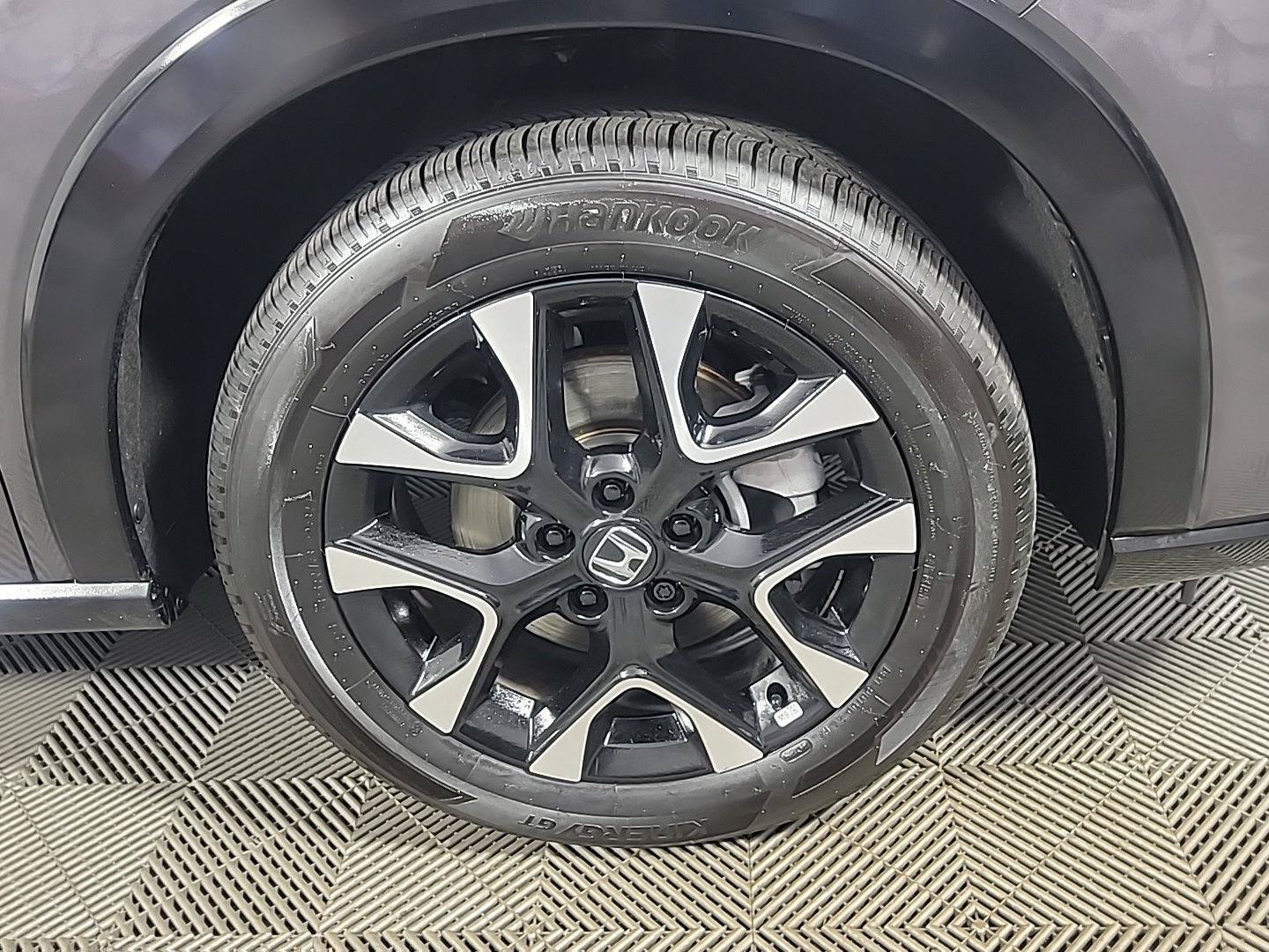 Certified 2026 Honda HR-V EX-L image 3