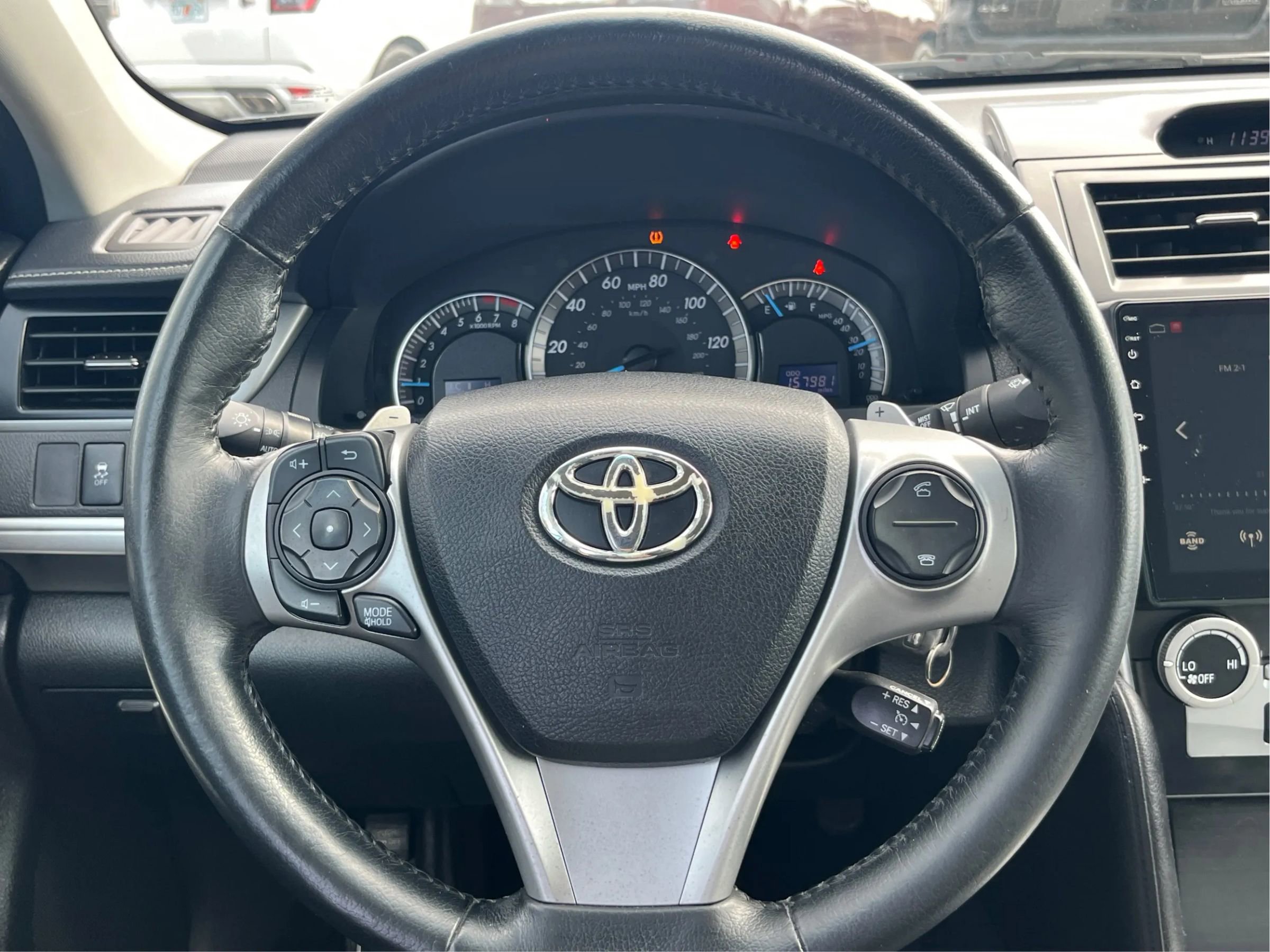 Used 2014 Toyota Camry SE image 16