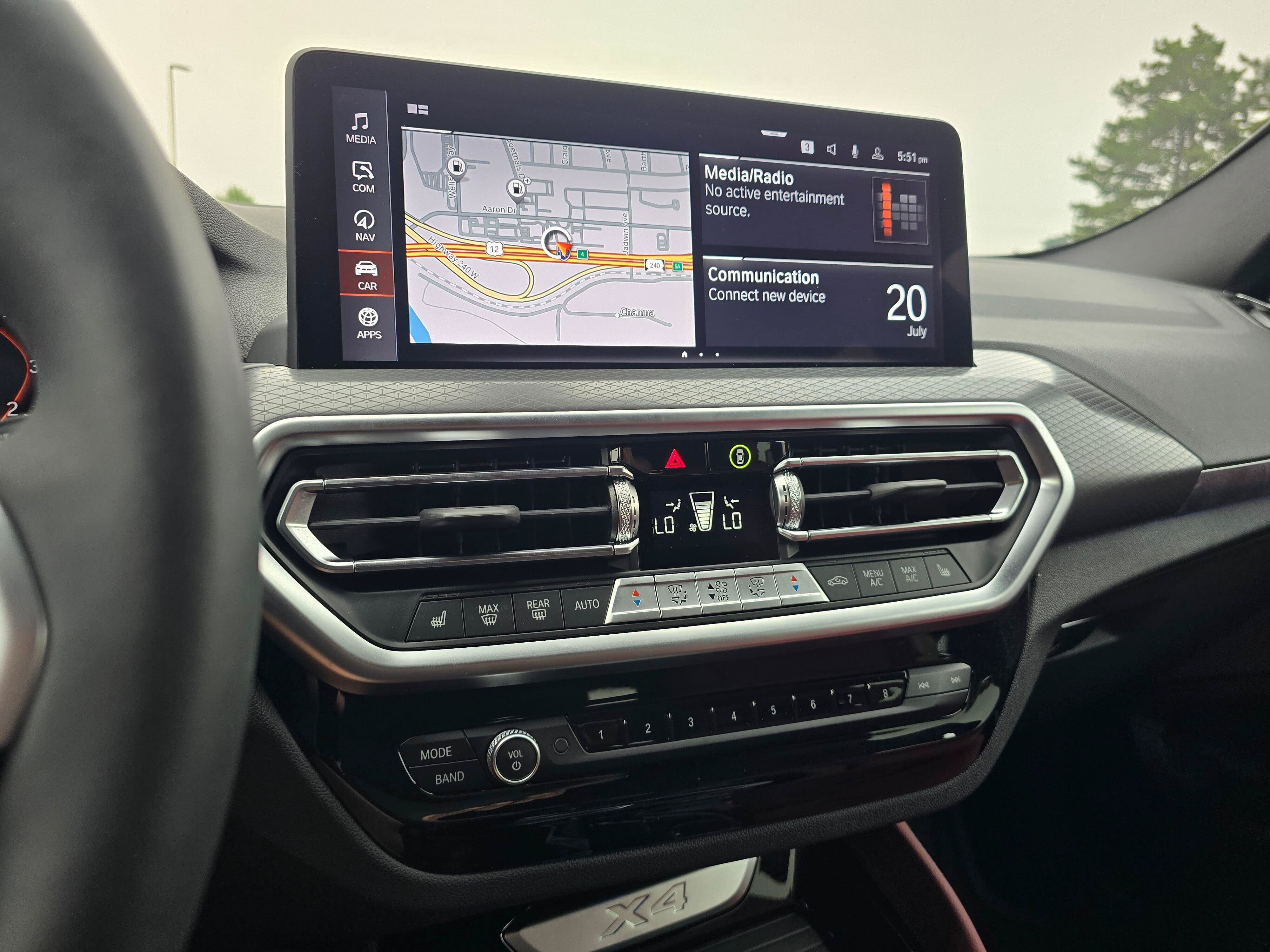 Used 2025 BMW X4 xDrive30i w/ Premium Package AWD/4WD image 18