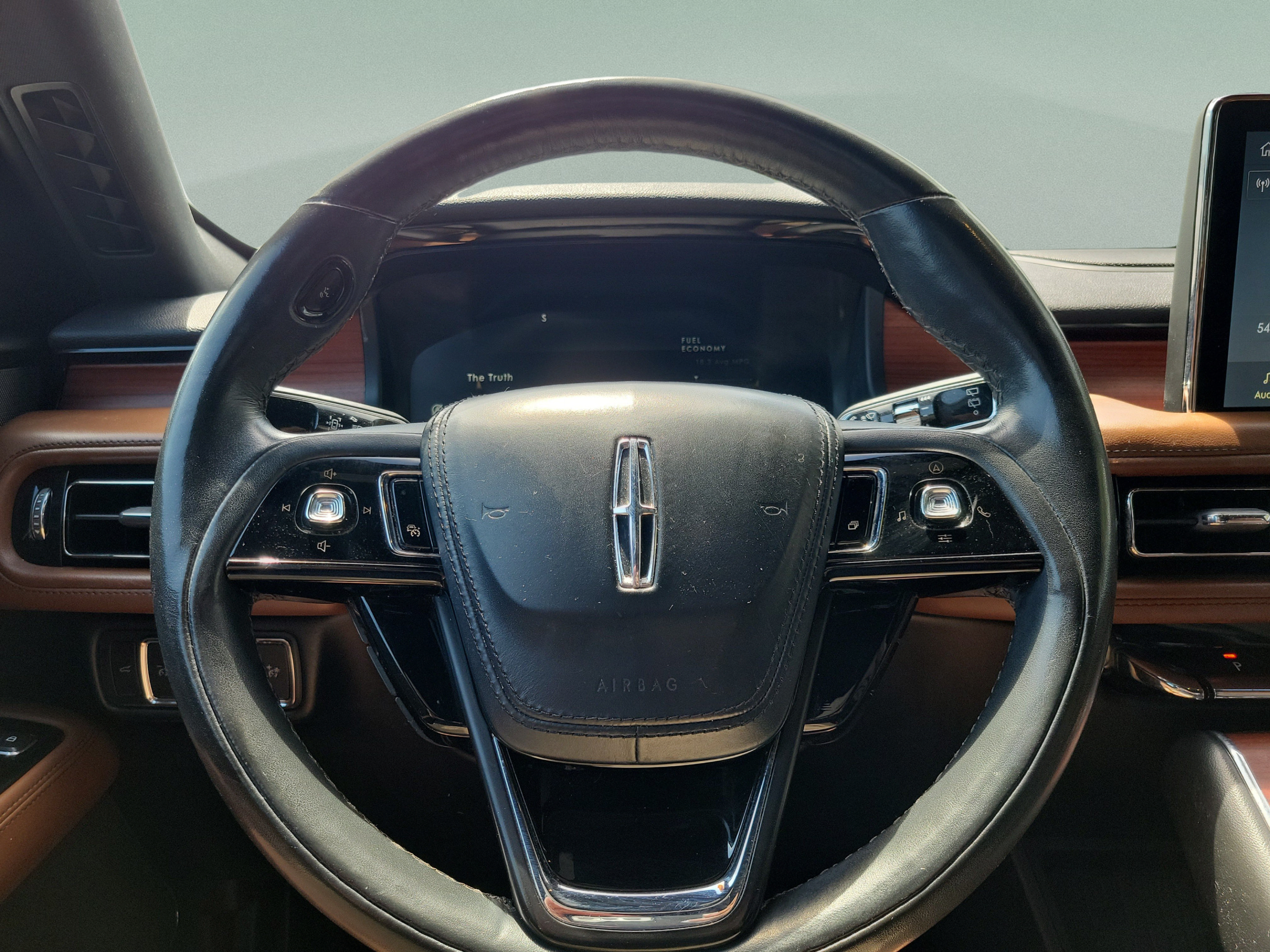 Used 2023 Lincoln Aviator Reserve w/ Equipment Group 201A RWD image 19