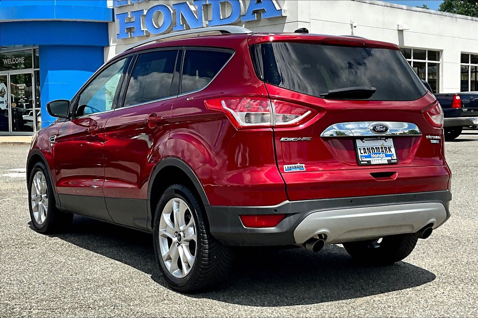 Used 2014 Ford Escape Titanium w/ Equipment Group 401A AWD/4WD image 12