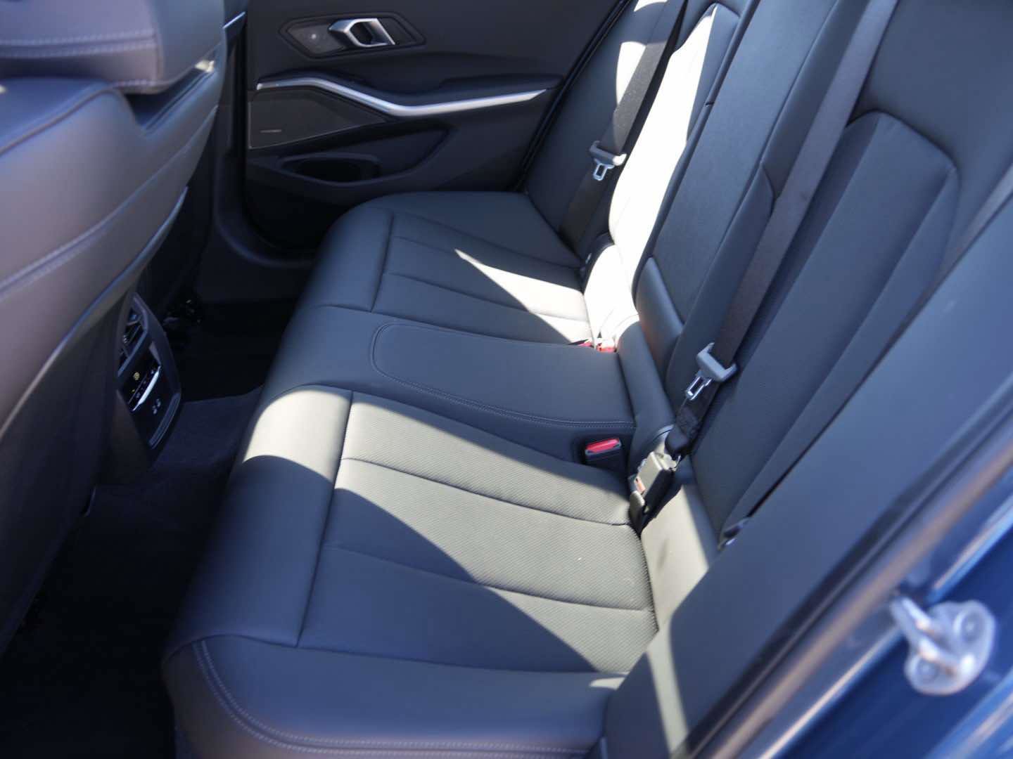 Used 2025 BMW M340i Sedan image 11