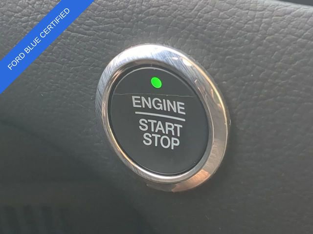 Used 2018 Ford Edge Titanium w/ Equipment Group 301A FWD image 30