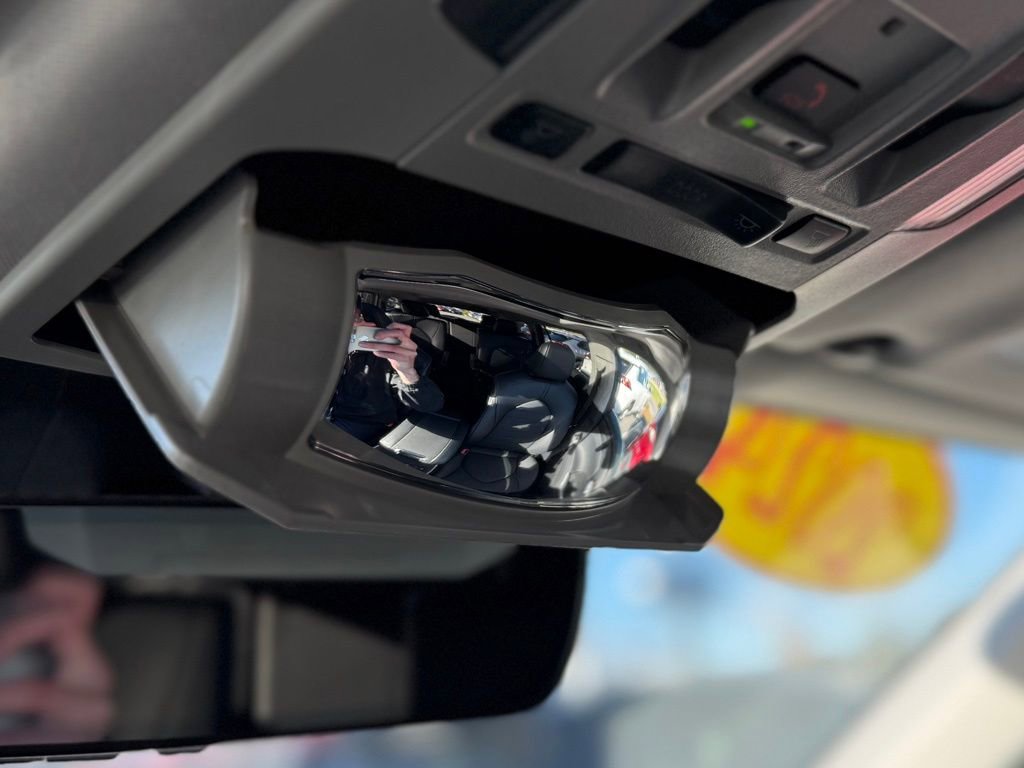 Certified 2024 Toyota Highlander XLE image 32