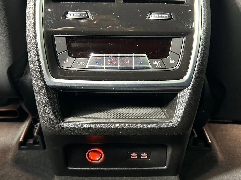 Used 2025 BMW X5 M Competition w/ Executive Package image 40