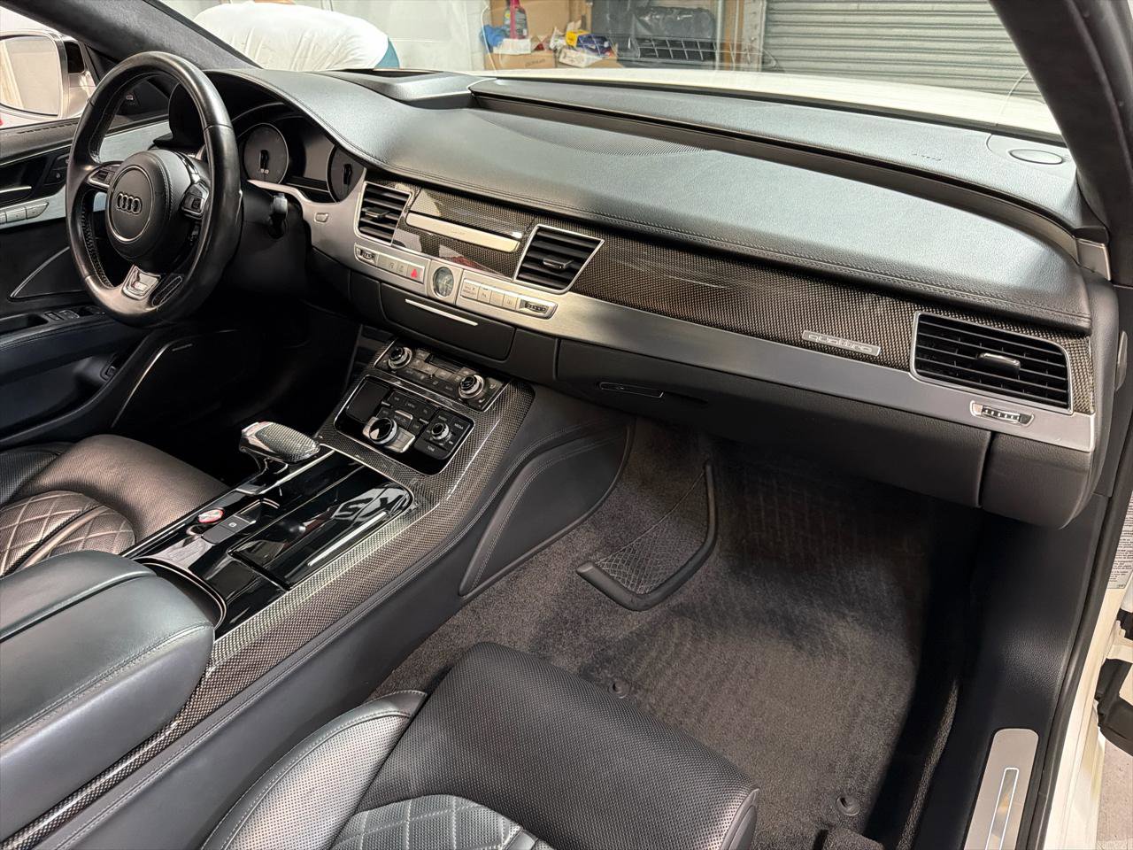 Used 2016 Audi S8 image 15