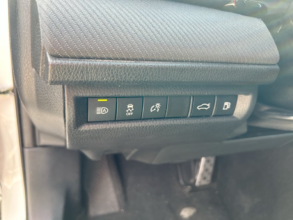 Used 2025 Toyota Camry SE FWD image 14