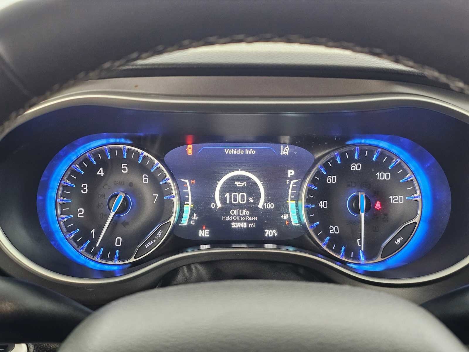 Used 2024 Chrysler Pacifica Touring-L image 25