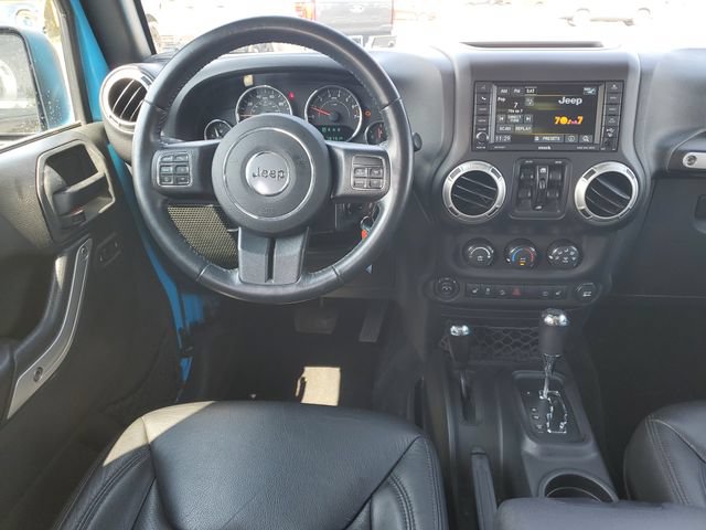 Used 2017 Jeep Wrangler Unlimited Sahara w/ Max Tow Package AWD/4WD image 21
