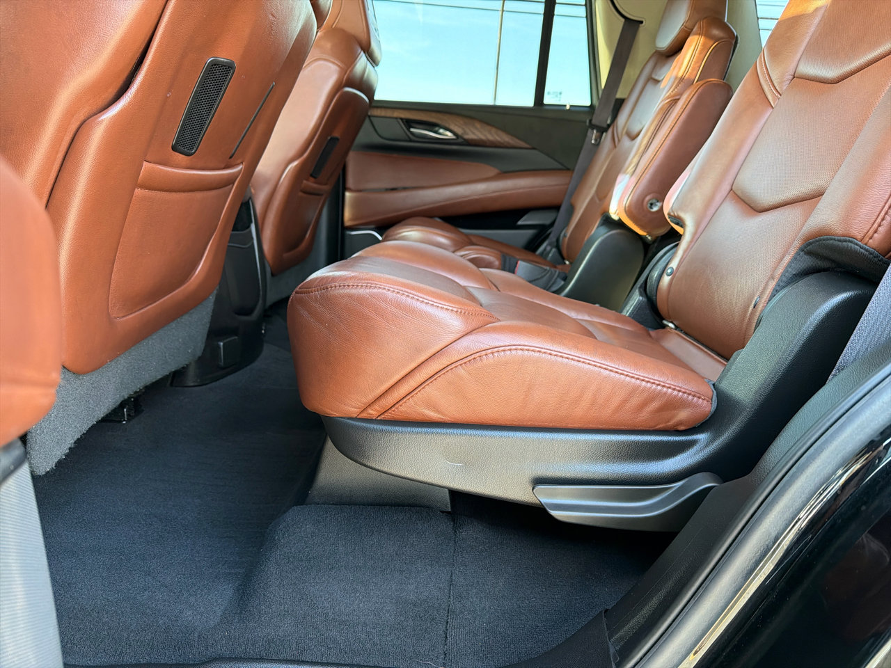 Used 2017 Cadillac Escalade Luxury image 20