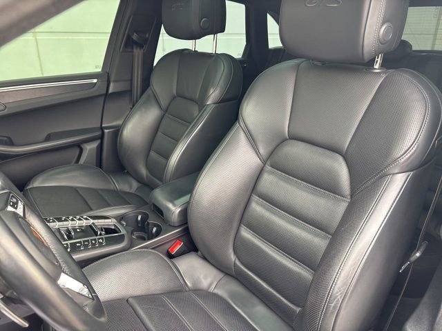 Used 2021 Porsche Macan GTS AWD/4WD image 29