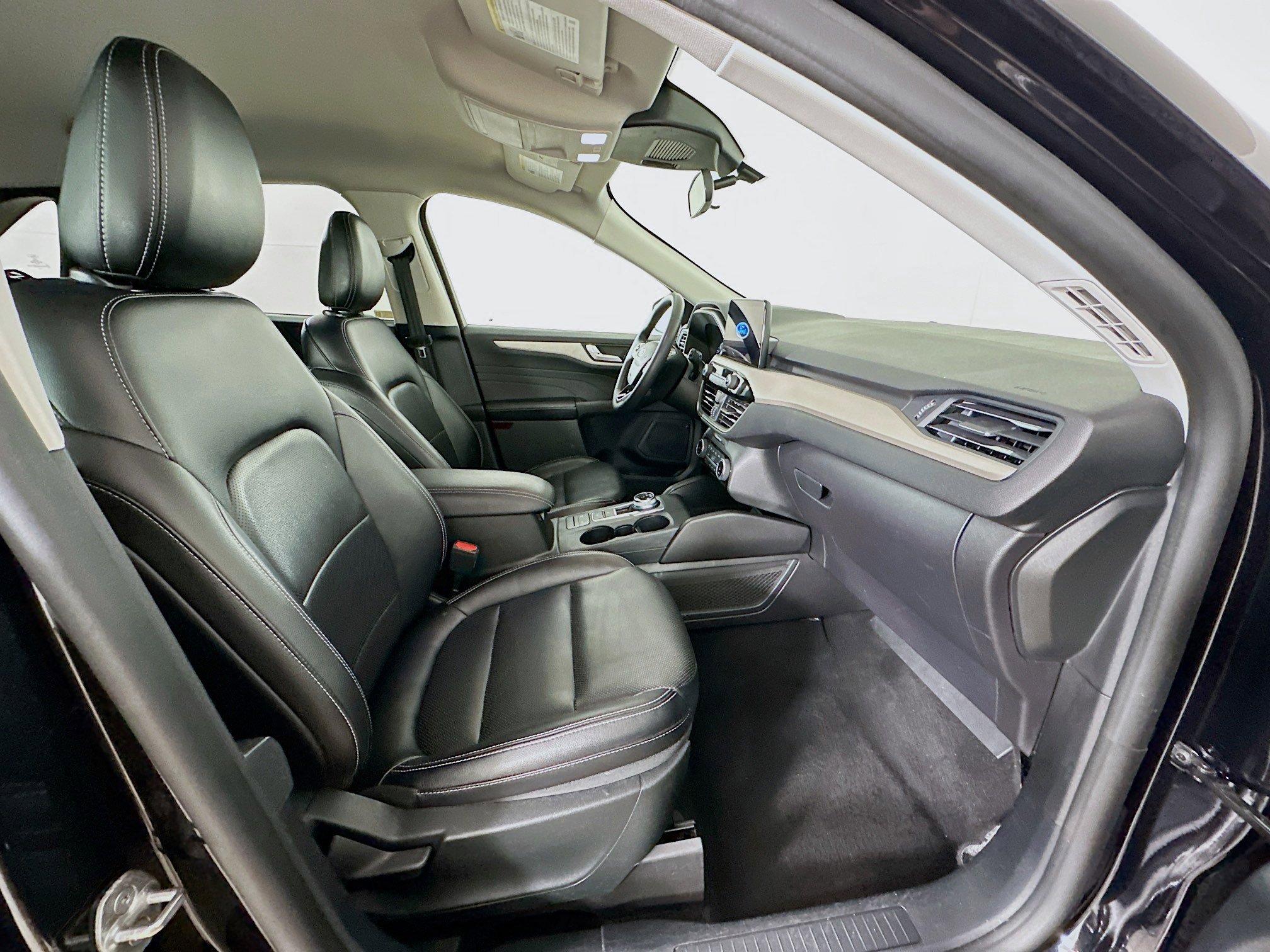 Used 2022 Ford Escape SEL image 30