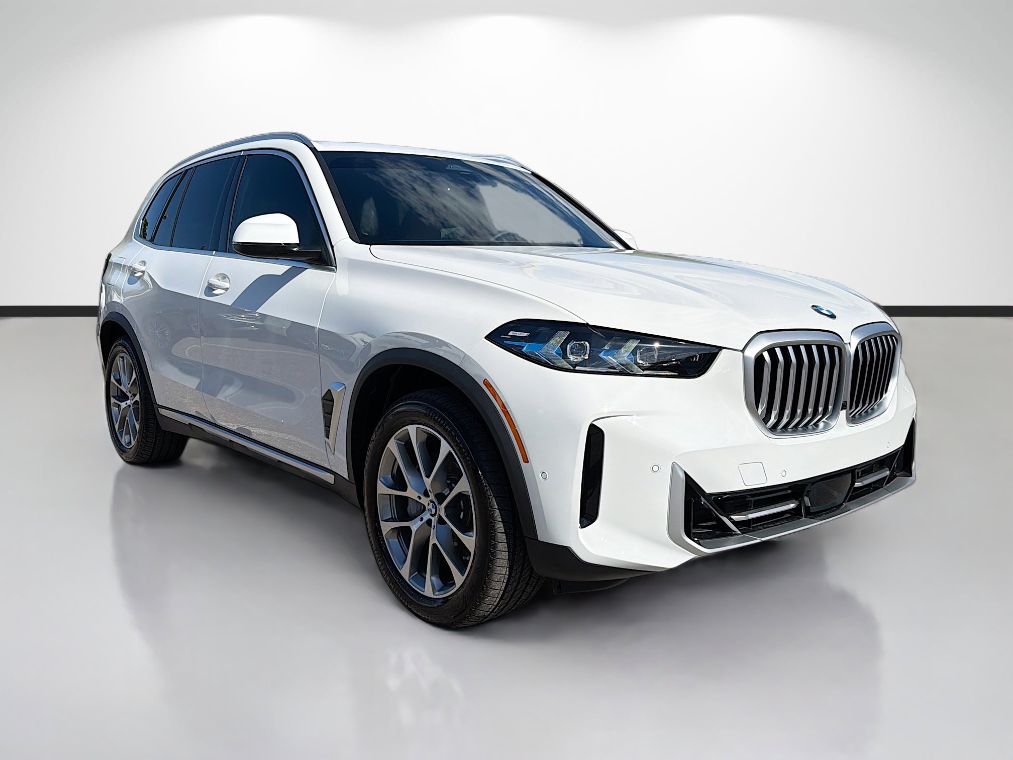 Used 2026 BMW X5 xDrive40i AWD/4WD image 1