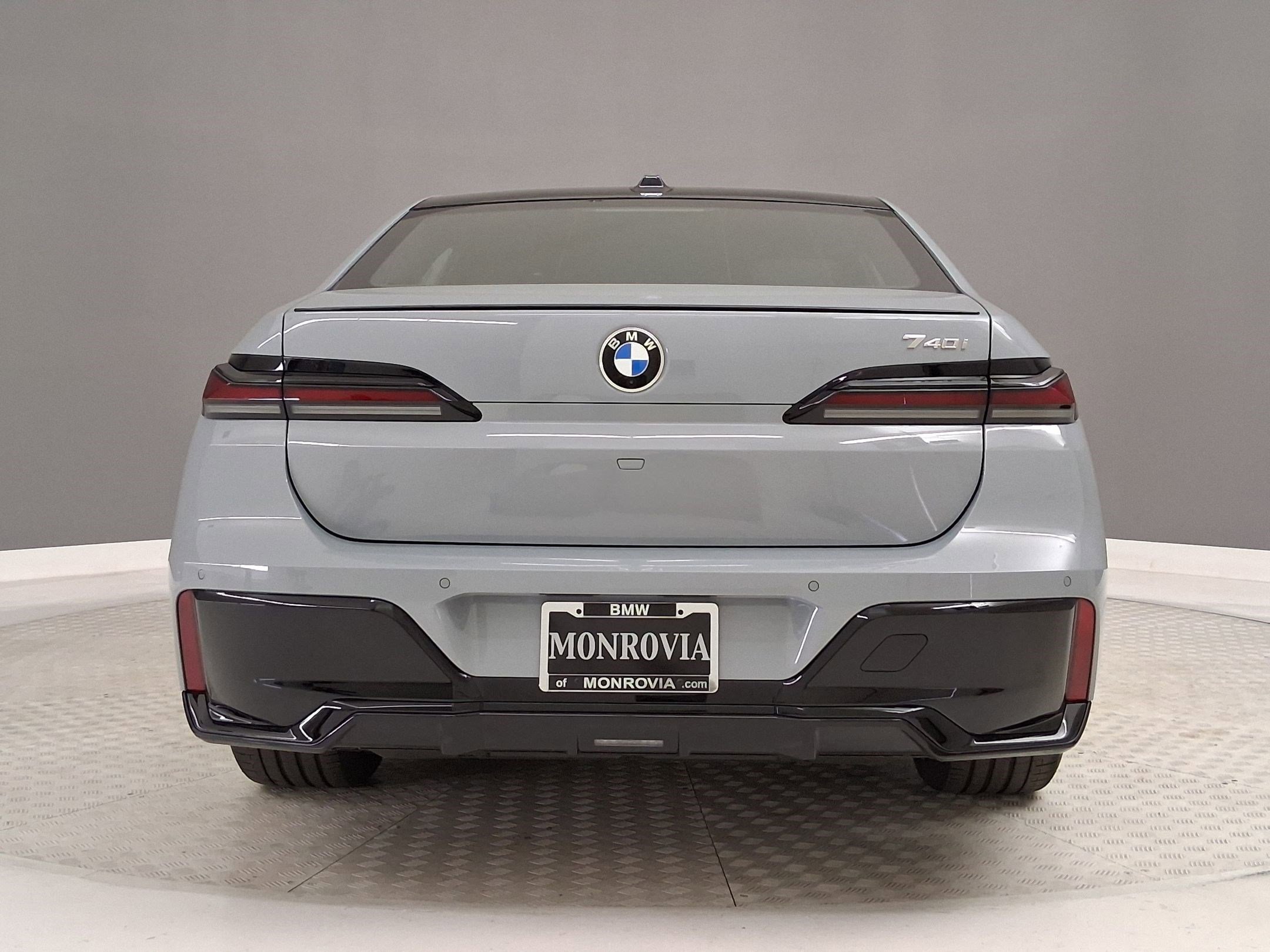 New 2026 BMW 740i w/ Premium Package image 8