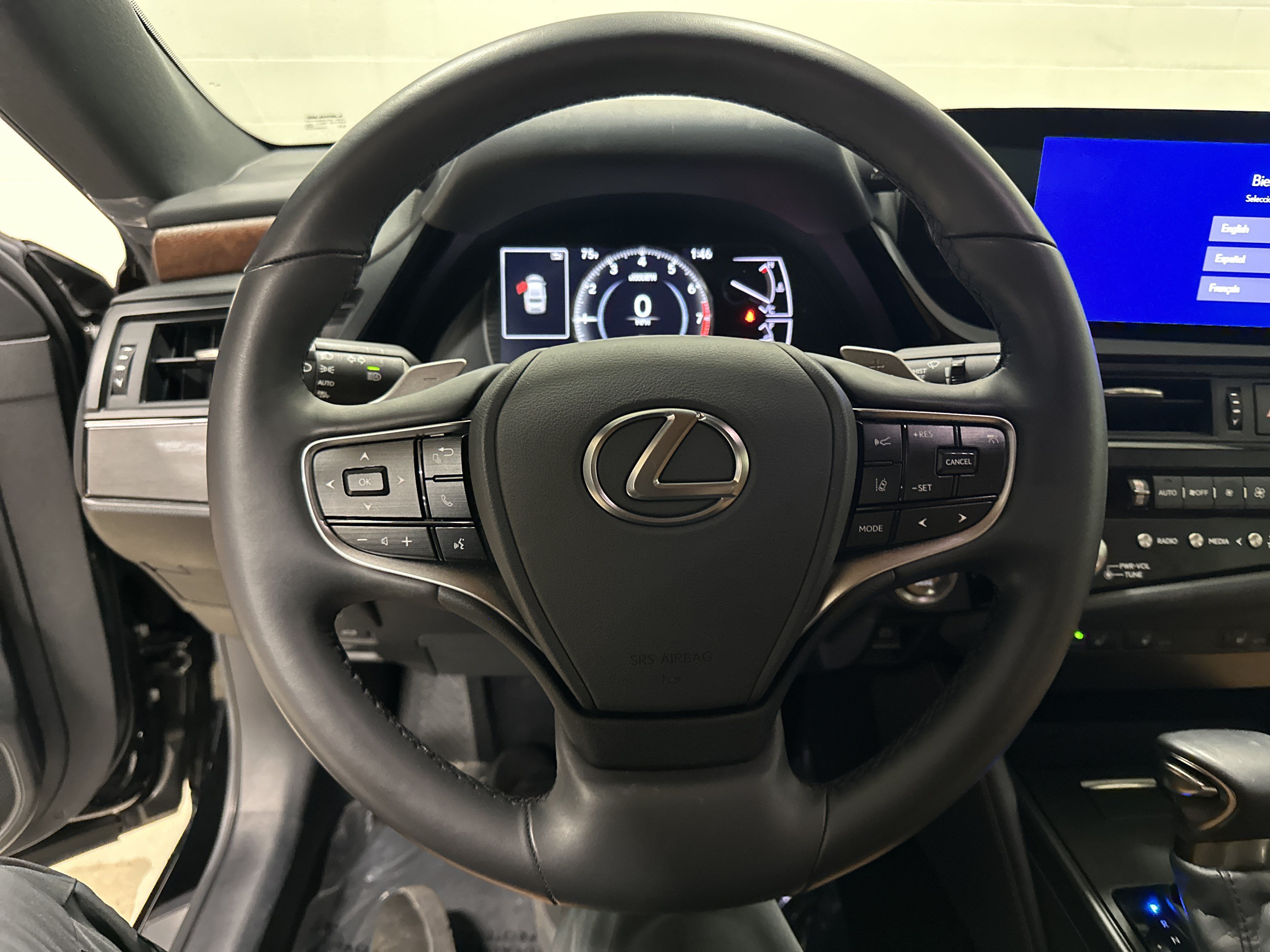 Certified 2025 Lexus ES 350 w/ Premium Package FWD image 18