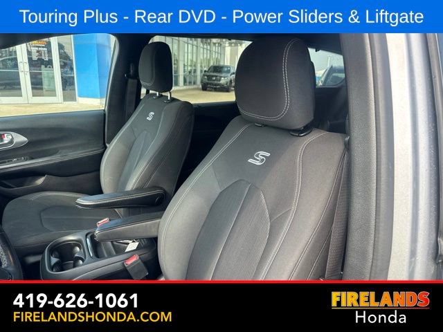 Used 2019 Chrysler Pacifica Touring Plus w/ S Appearance Package FWD image 13