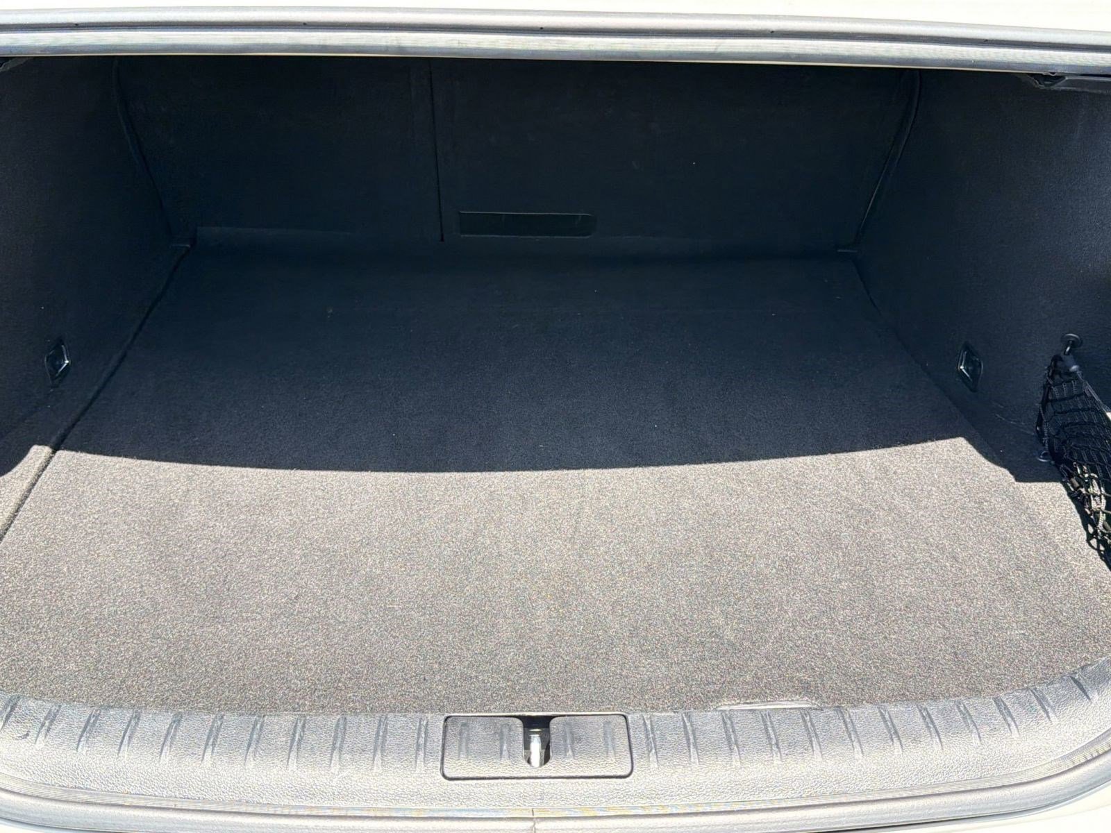 Used 2025 Genesis G70 2.5T image 30