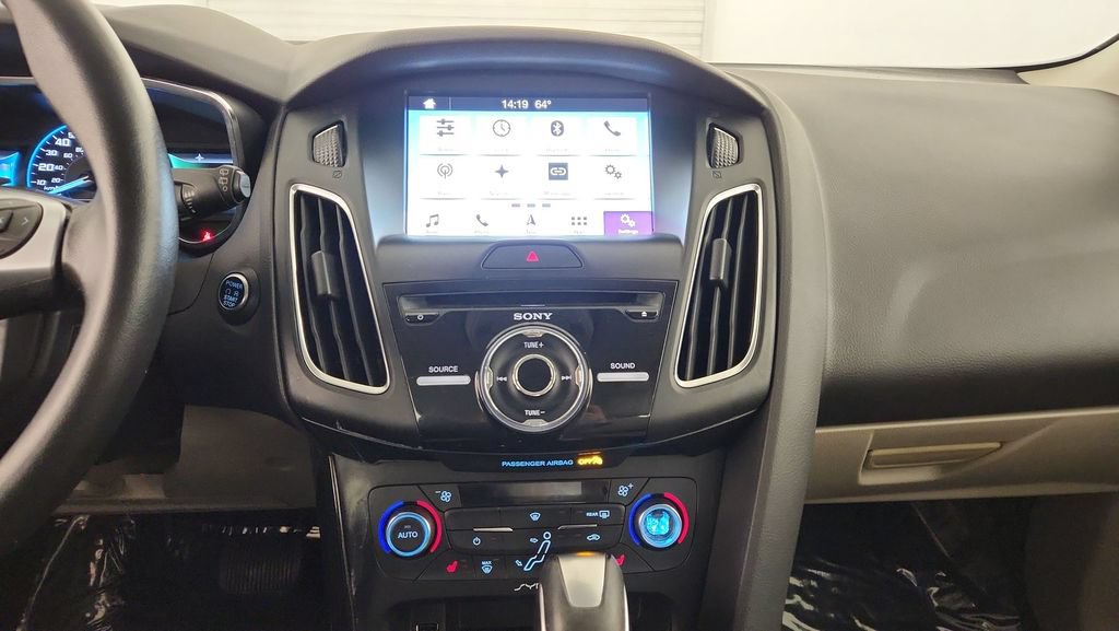 Used 2017 Ford Focus Electric Hatchback FWD image 13