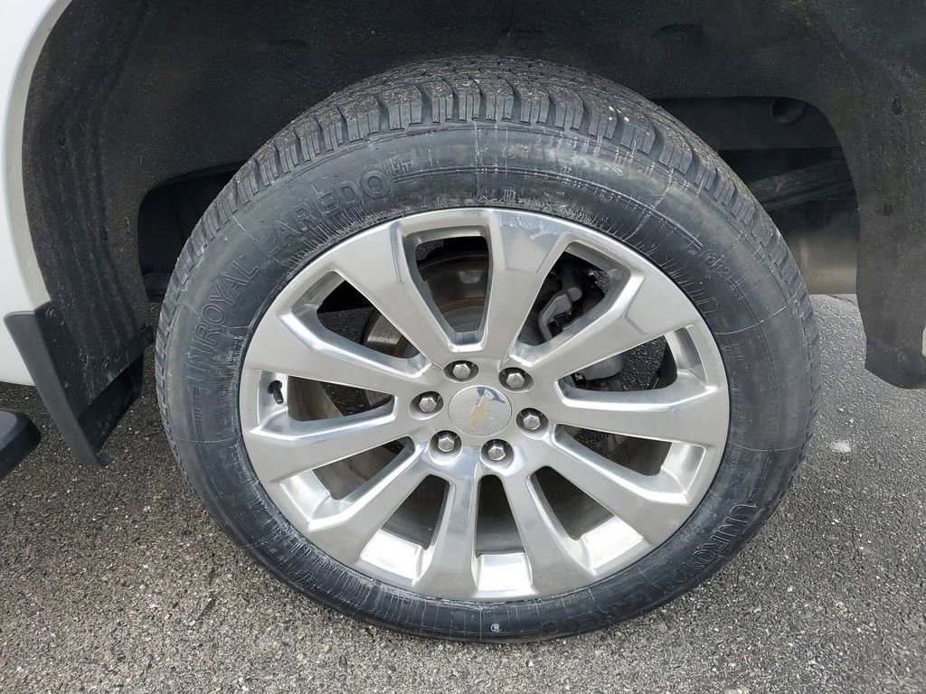 Used 2021 Chevrolet Silverado 1500 High Country image 35