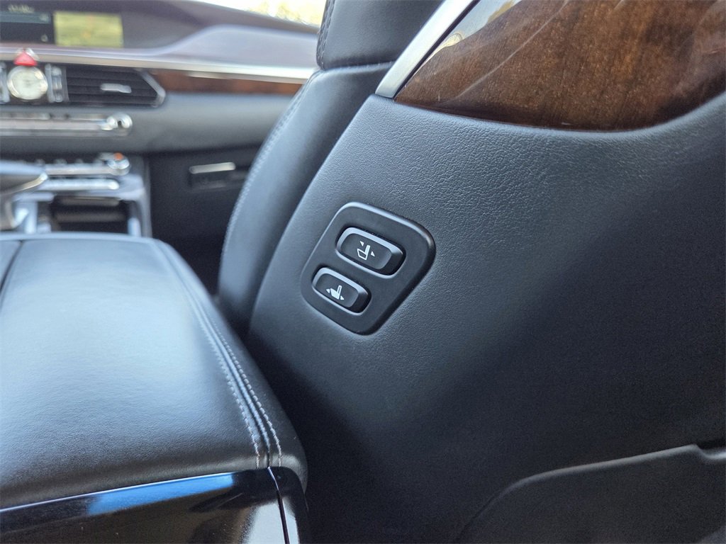 Used 2018 Genesis G90 3.3T Premium image 24