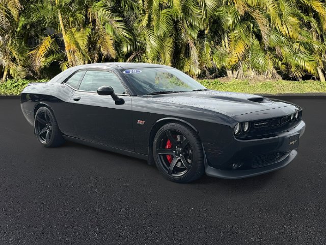 Used 2018 Dodge Challenger SRT w/ Technology Group RWD image 2