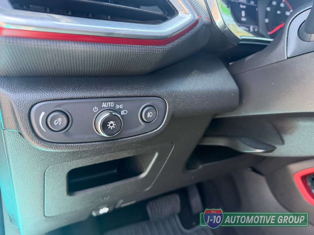 Used 2021 Chevrolet TrailBlazer RS w/ Sun and Liftgate Package FWD image 28