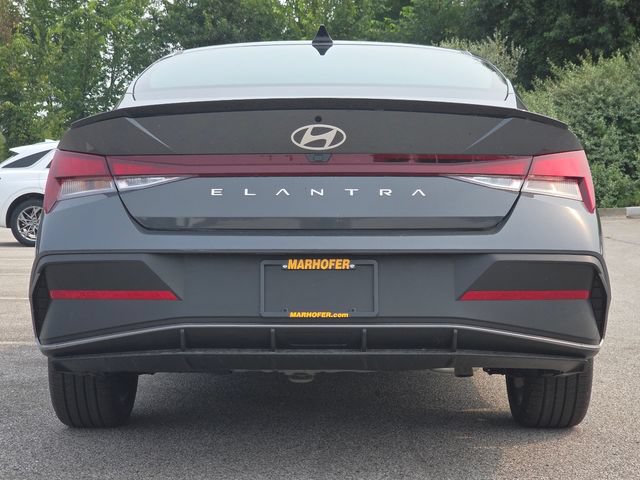 New 2026 Hyundai Elantra SEL Sport FWD image 16