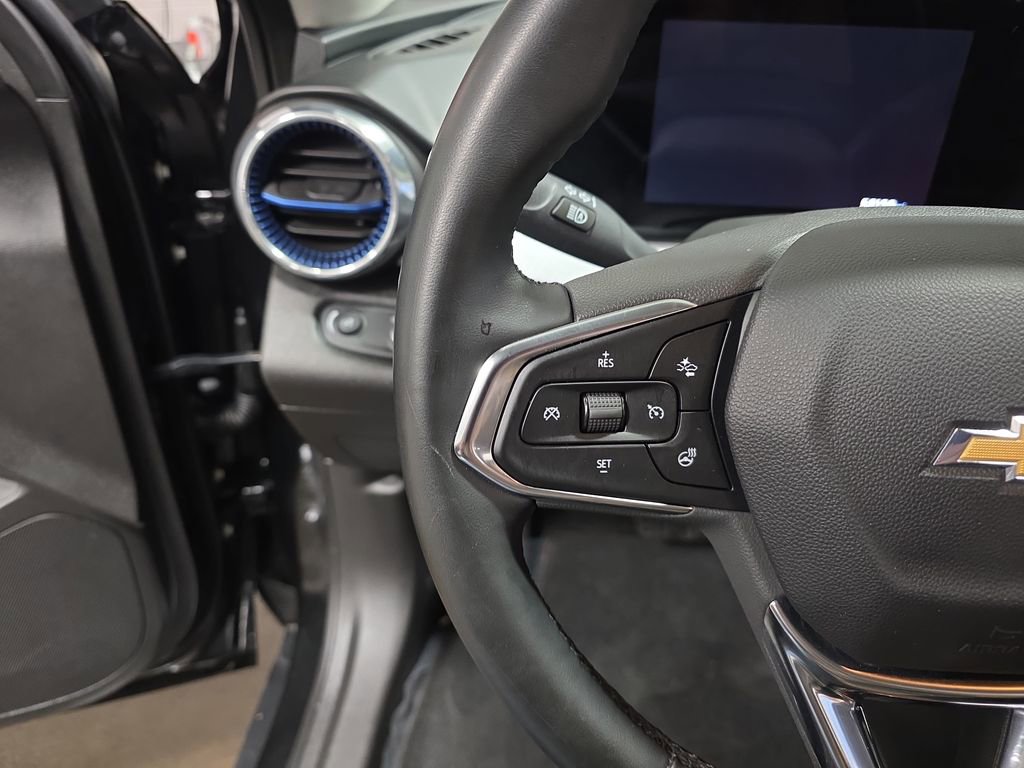 Used 2024 Chevrolet Trax LT w/ Driver Confidence Package image 16