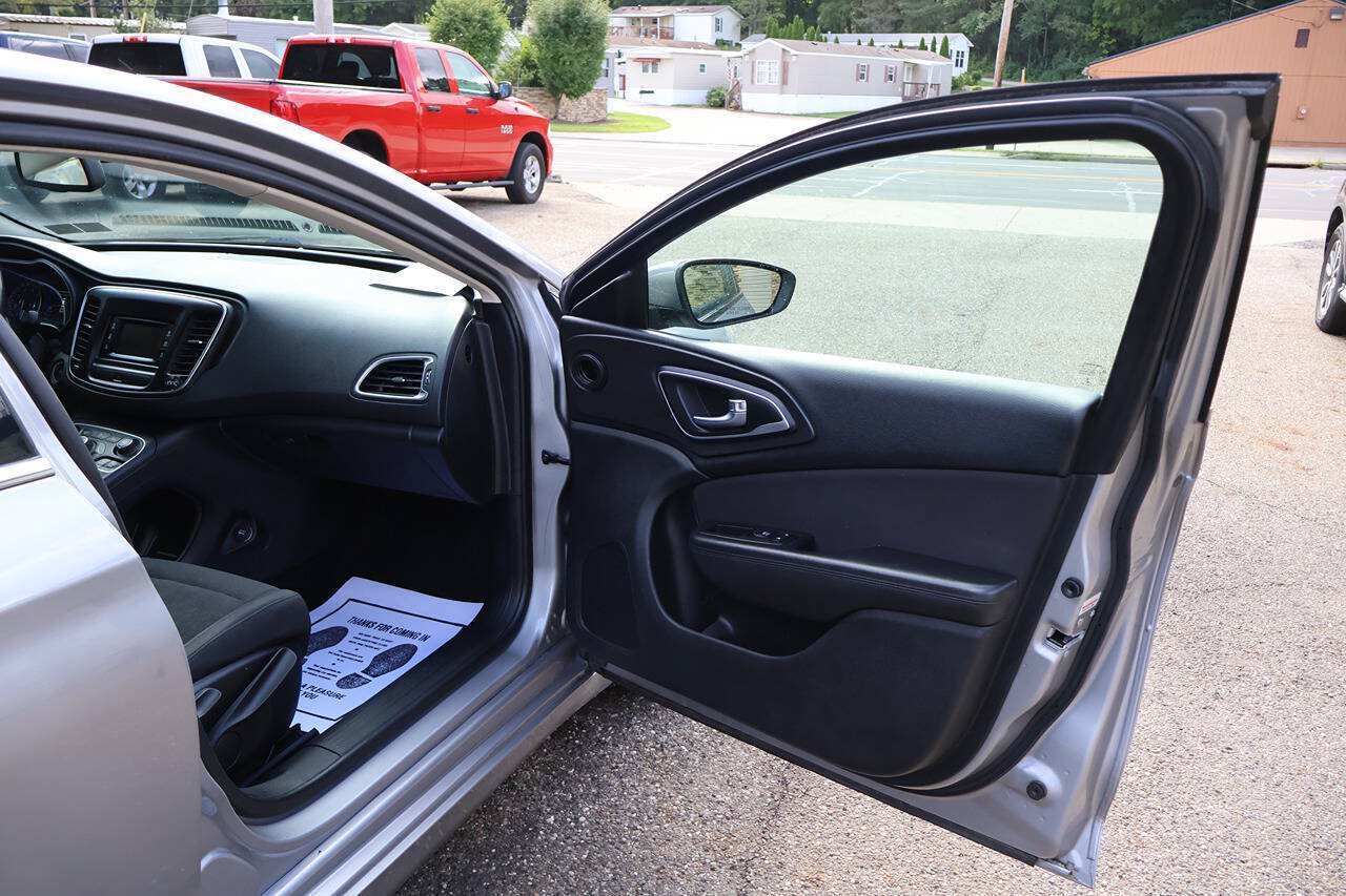 Used 2015 Chrysler 200 Limited w/ Convenience Group FWD image 19